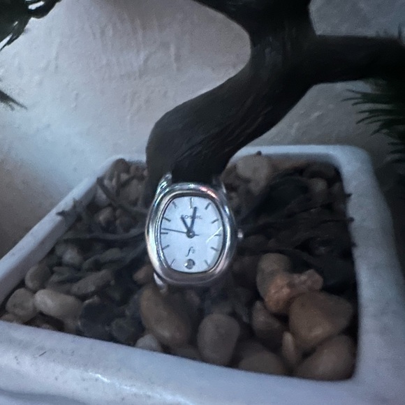 watch - Picture 9 of 9